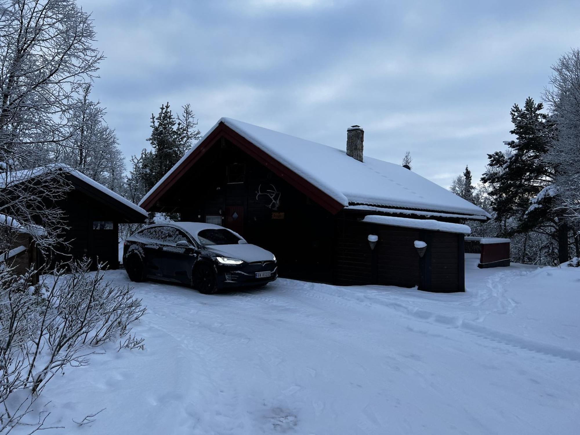 Koselig Hytte Med Usjenert Og Solrik Beliggenhet يالو المظهر الخارجي الصورة